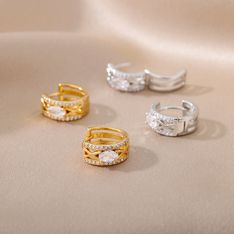 Geometric C-shaped earrings with zircon accents – view 10