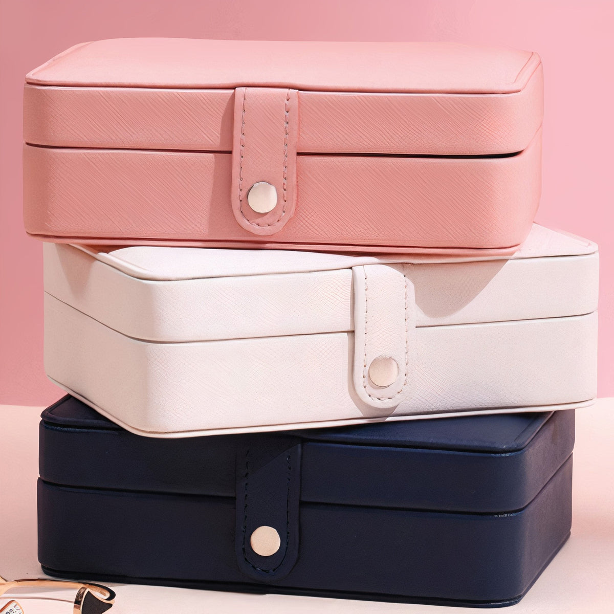 Vegan leather travel jewelry box – view 6