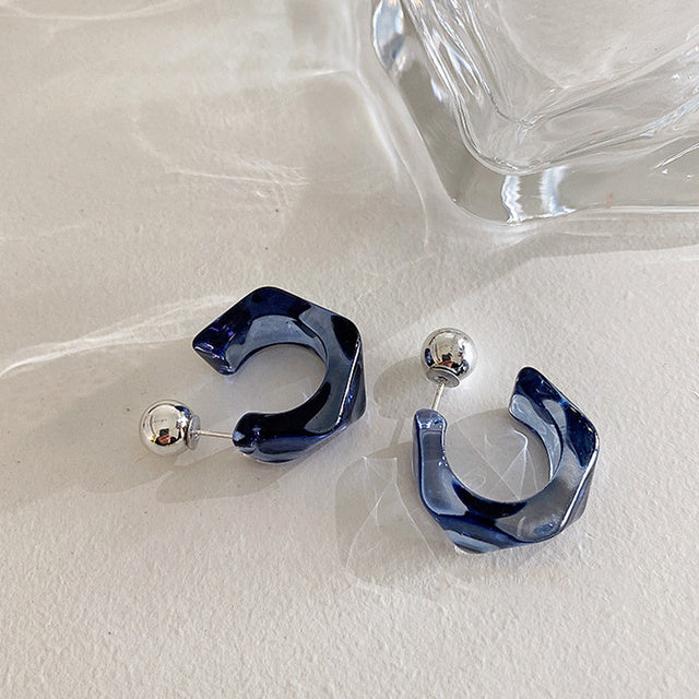 Retro geometric acrylic C-shaped earrings – view 6