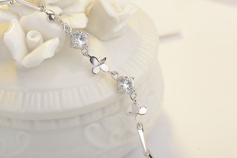 Silver Fashion Four-Leaf Clover Bracelet for Women