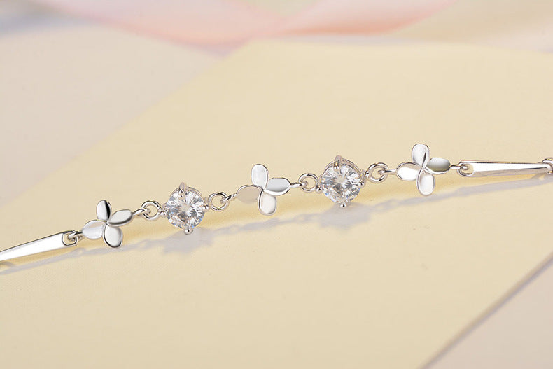 Silver Fashion Four-Leaf Clover Bracelet for Women