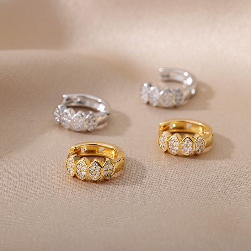 Geometric C-shaped zircon earrings – view 5