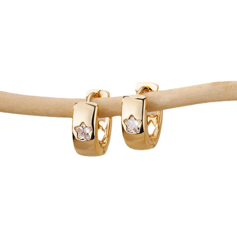 Geometric C-shaped earrings with zircon accents – view 5